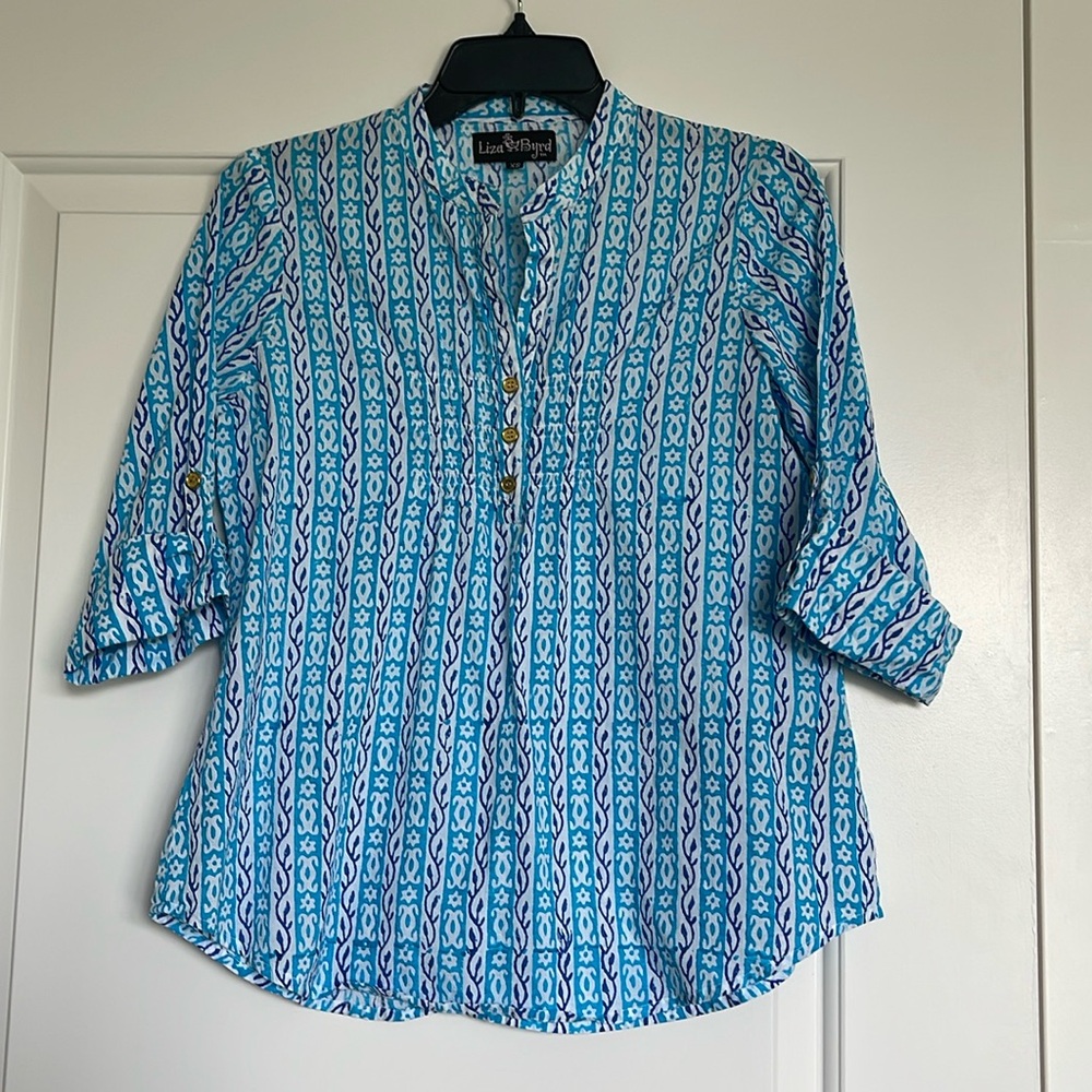 LIZA BYRD Beautiful Top Versatile and Flattering Sz XS Like New!